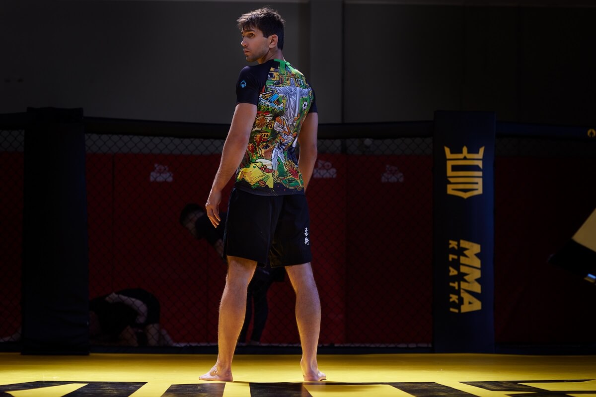 Rashguard - jak o niego dbać, aby dłużej służył?