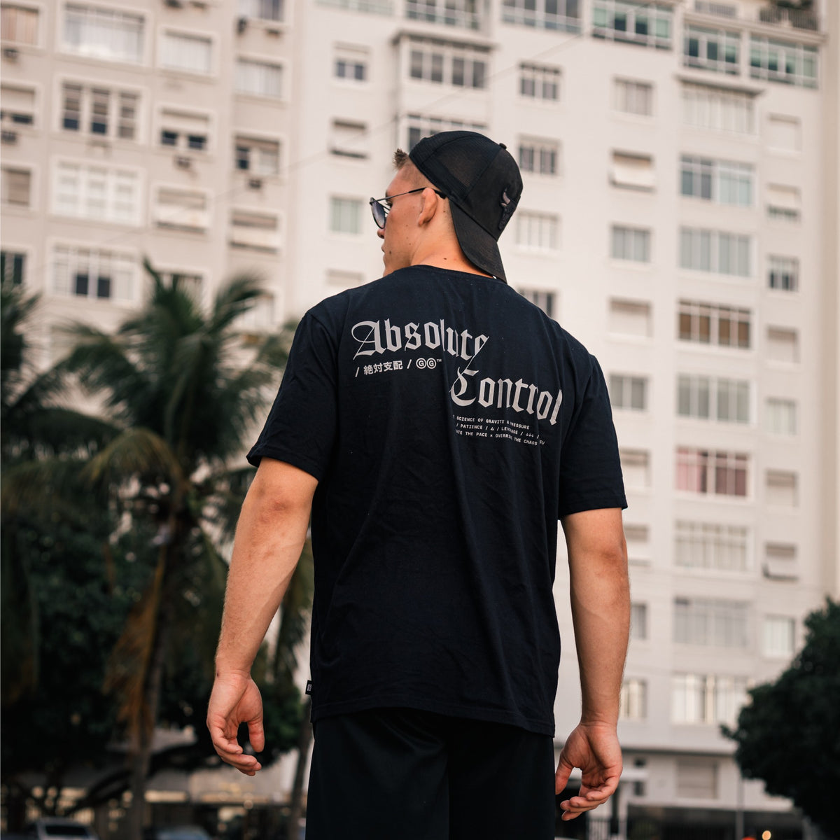 Oversize-T-Shirt Absolute Control (Schwarz)