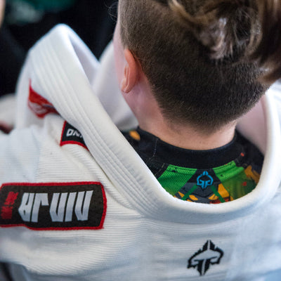Kinder-BJJ-Gi Ninja (Weiß) + Gürtel GRATIS
