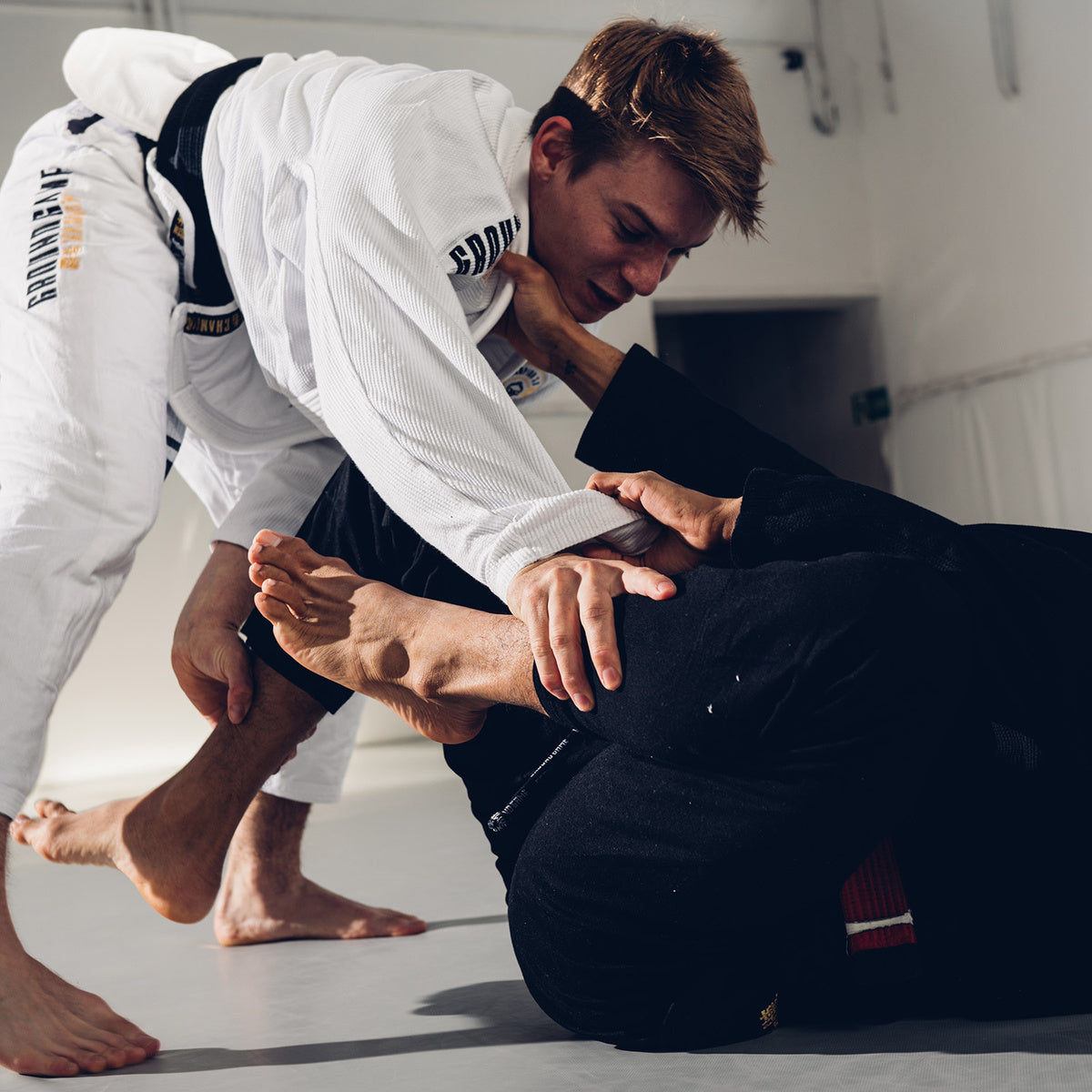 BJJ-Kimono / Gi Champion 3.0 (Weiß) + Gürtel GRATIS