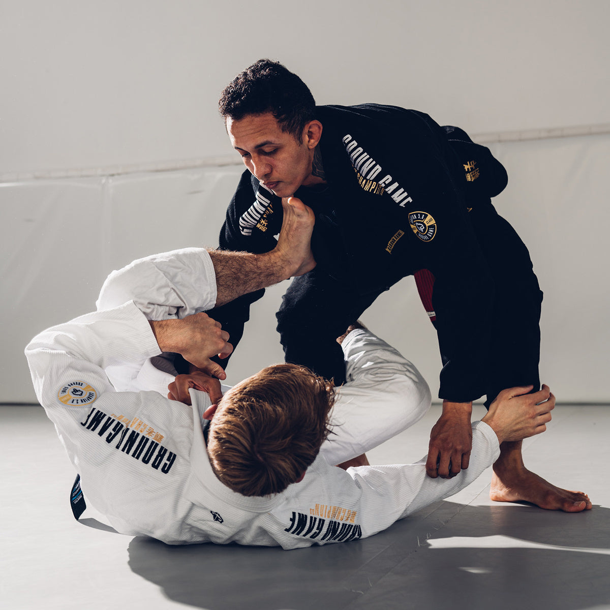 BJJ-Kimono / Gi Champion 3.0 (Schwarz) + Gürtel GRATIS
