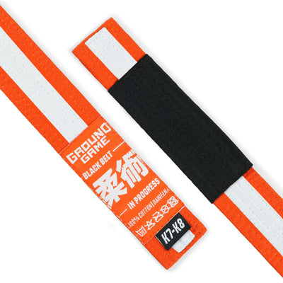 Kinder-BJJ-Gürtel (Orange mit weißem Streifen)